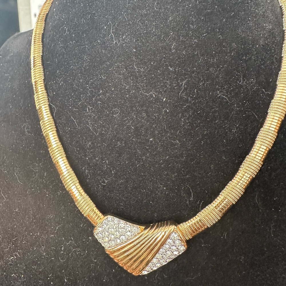 Trifari Choker Necklace 100$